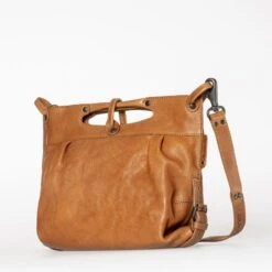 Aunts & Uncles Grandma's Luxury Club Mrs. Strawberry Muffin Schoudertas Caramel